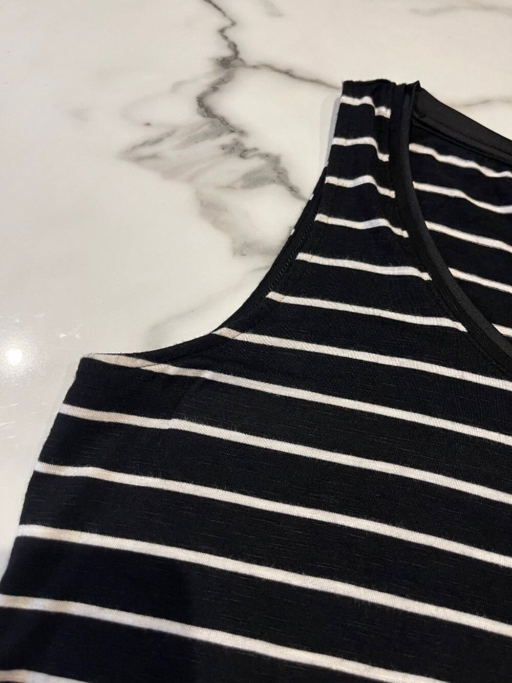 White House Black Market Striped Tank Top Black White -  Size Small - Picture 6 of 6